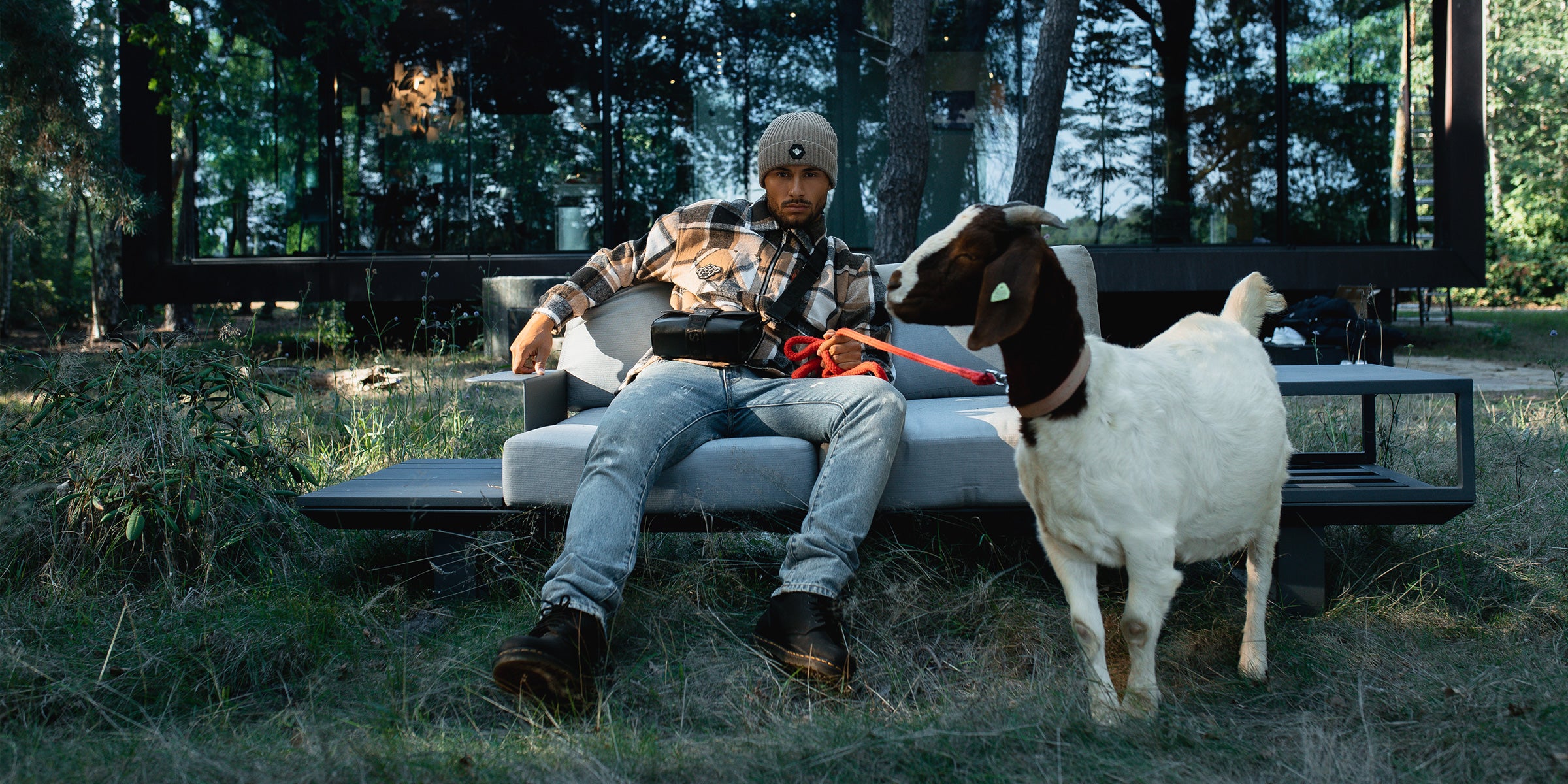 //blackbananas.com/cdn/shop/artikelen/bbnation-geit_{breedte}x.jpg?v=1665580777