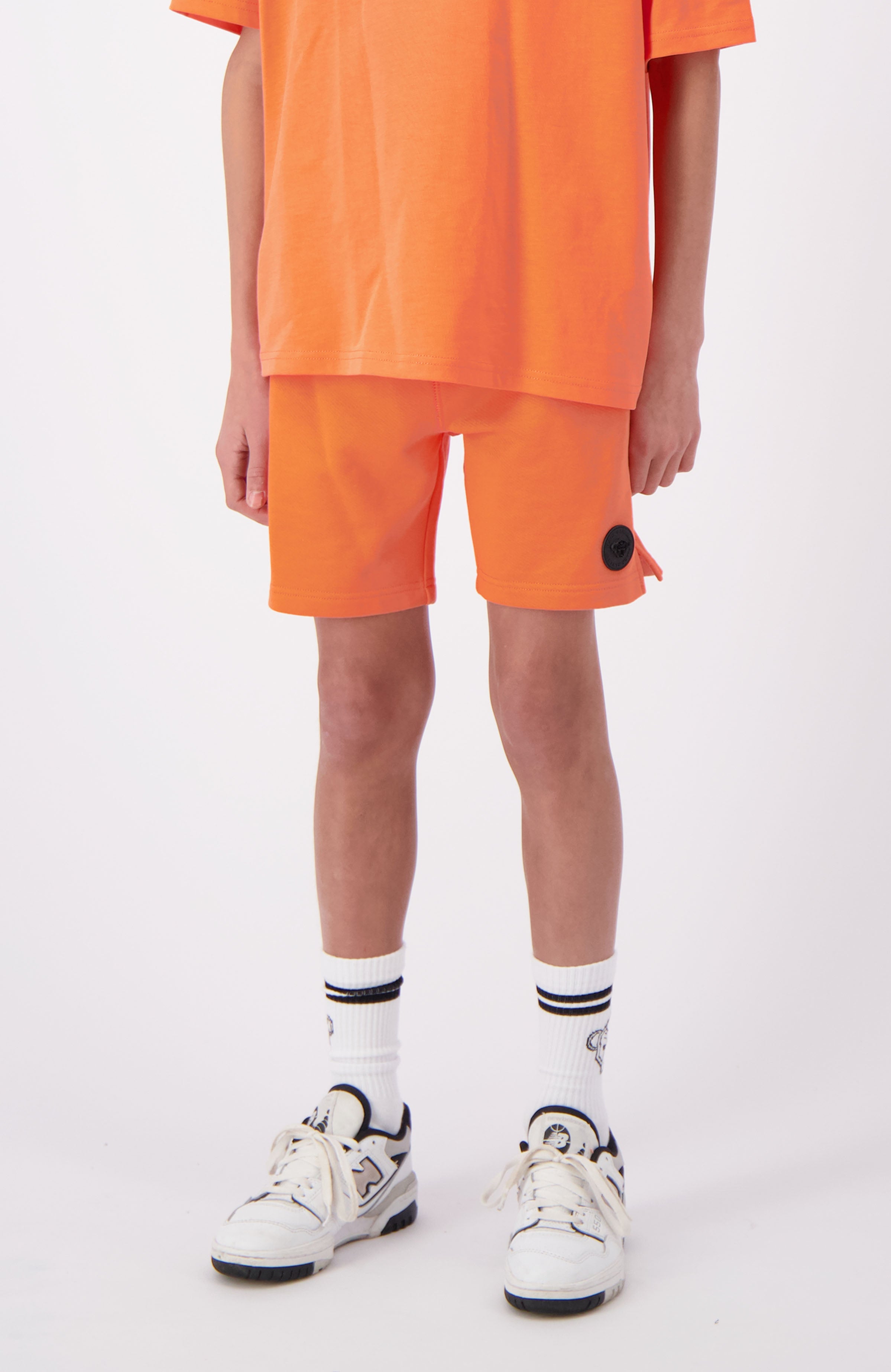 JR. ESSENTIAL SWEATSHORTS | Koraal
