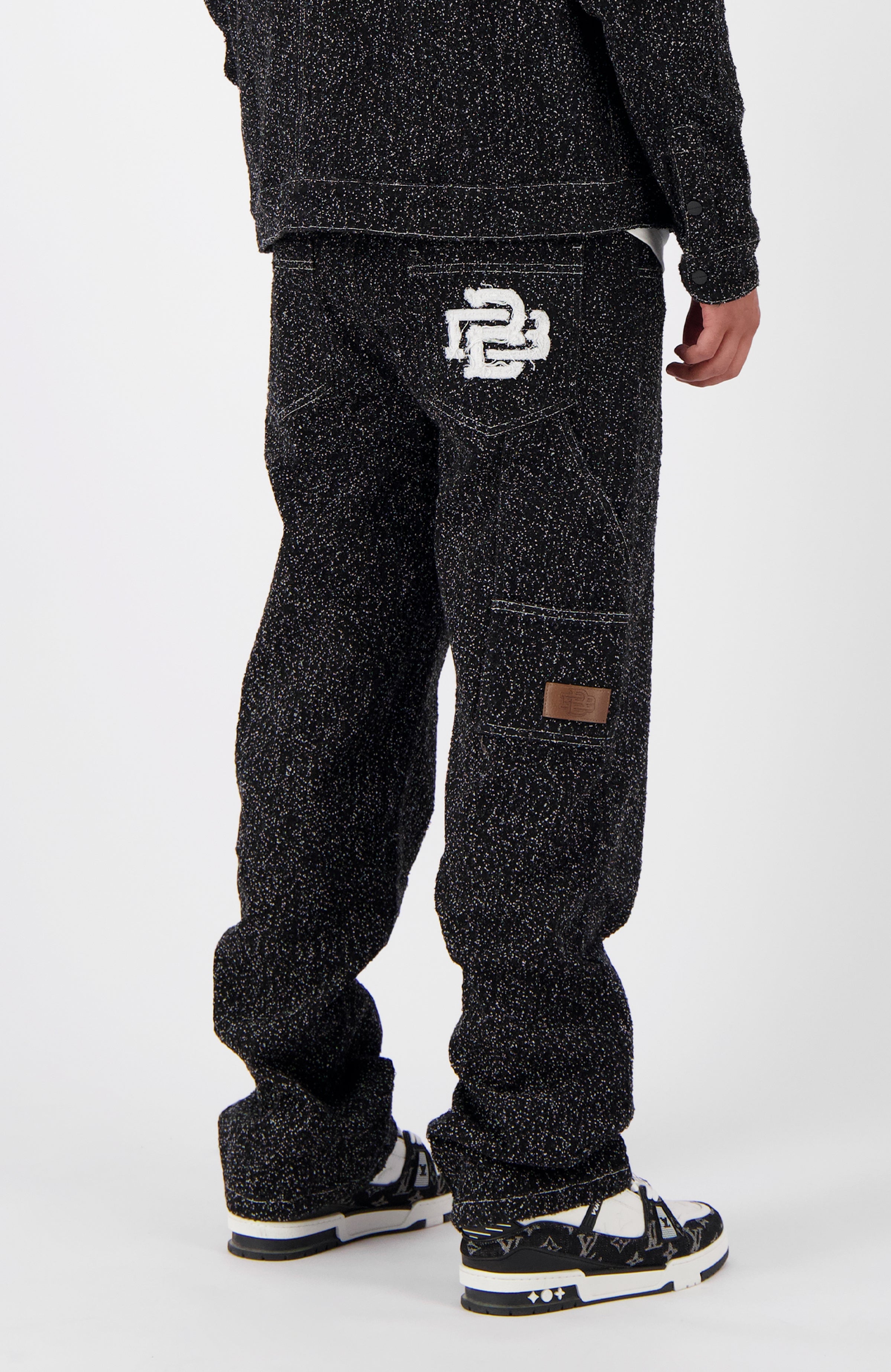 //blackbananas.com/cdn/shop/files/boucle-denim-broek-1.124.4.43-Heren-bottom-02_{width}x.jpg?v=1733322132