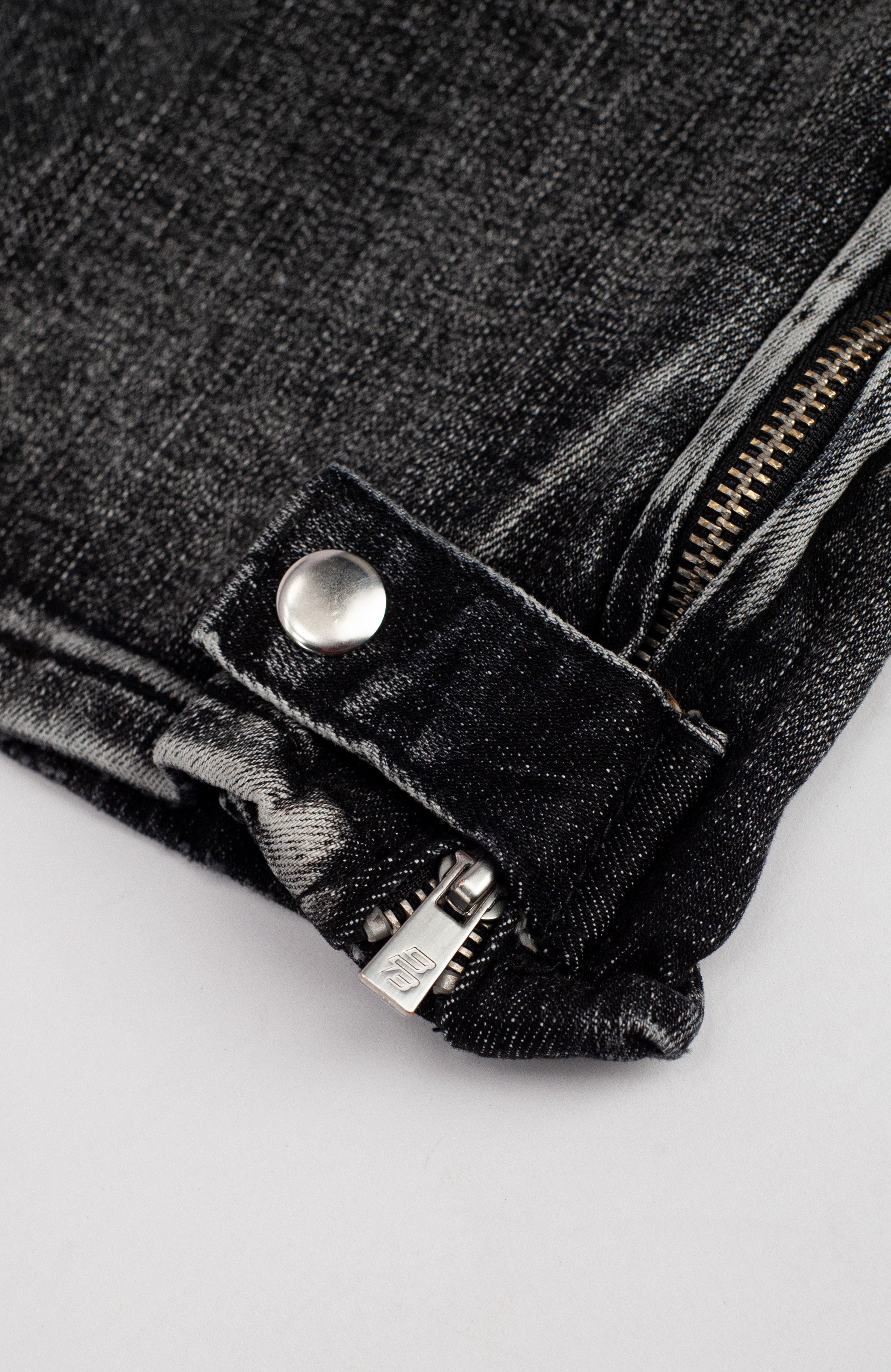 CARBON SLIM DENIM | Zwart