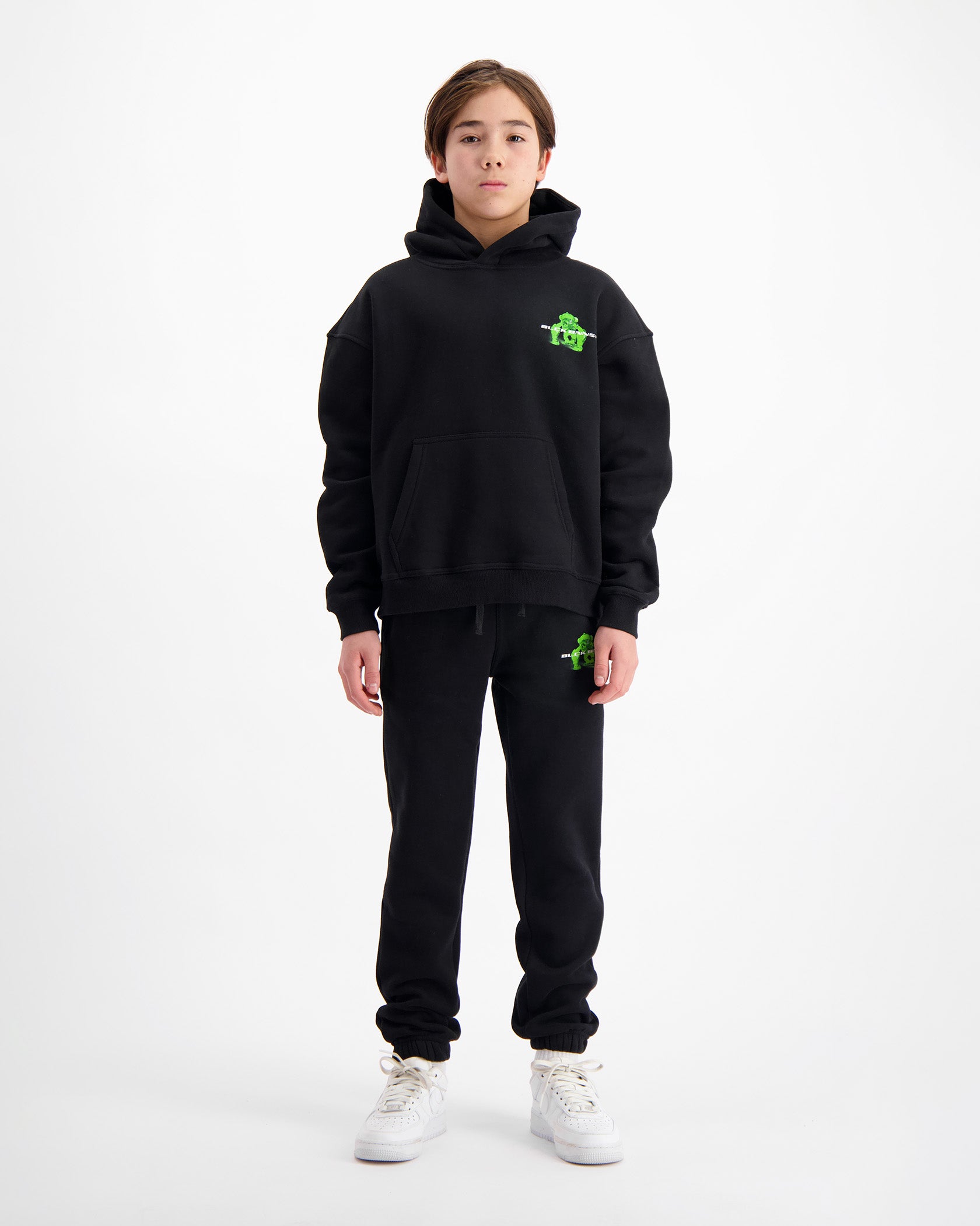 KIDS ACTIE FIGUUR SWEATSUIT | Zwart