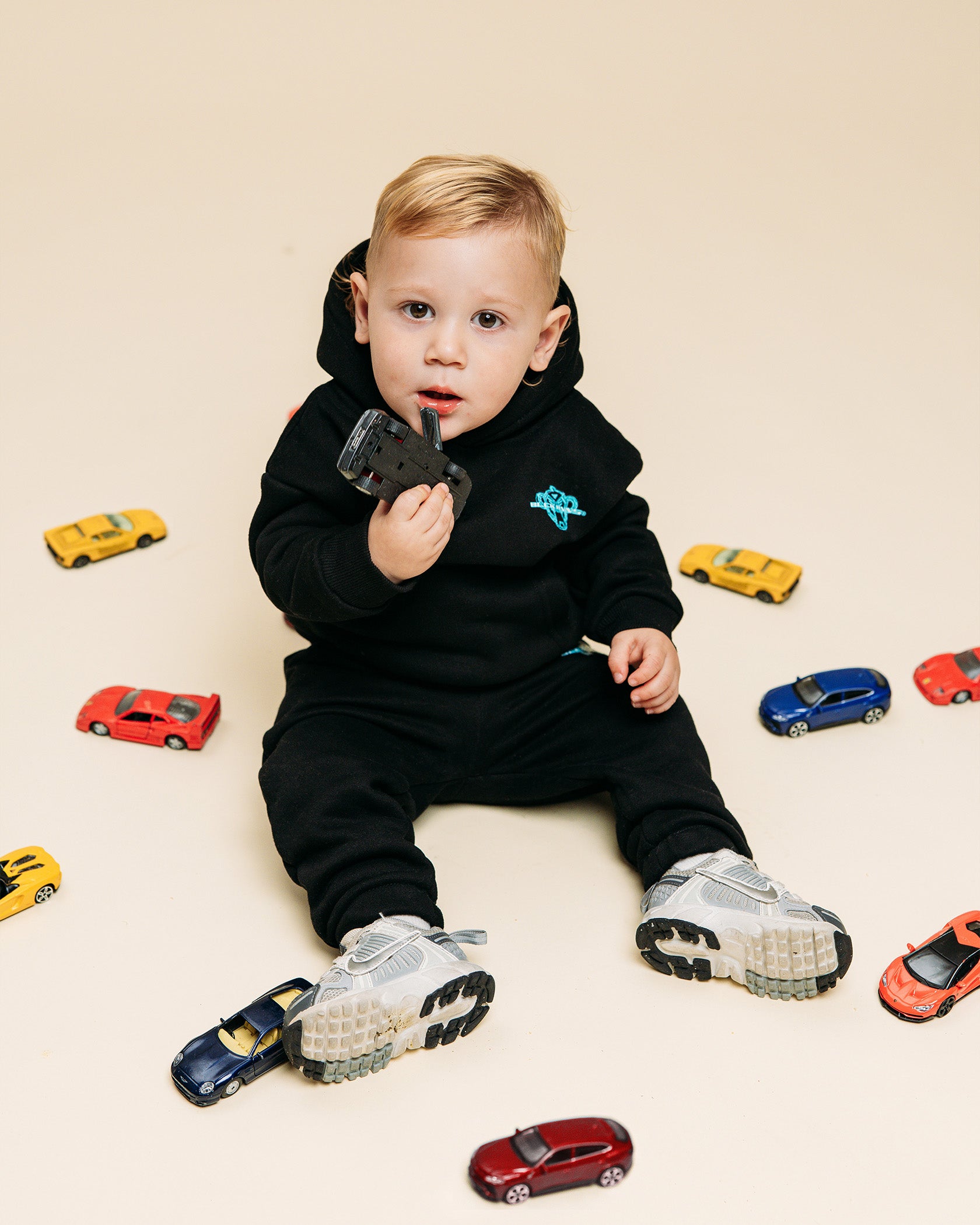 MC SKETCH SWEATSUIT | Zwart