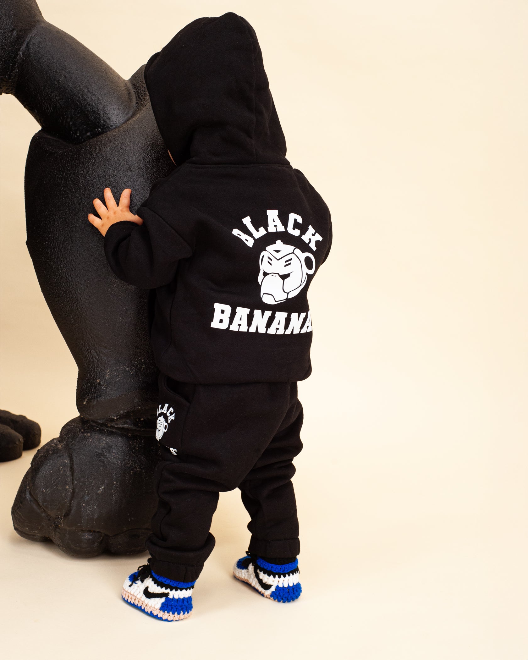 MC VARSITY SWEATSUIT | Zwart