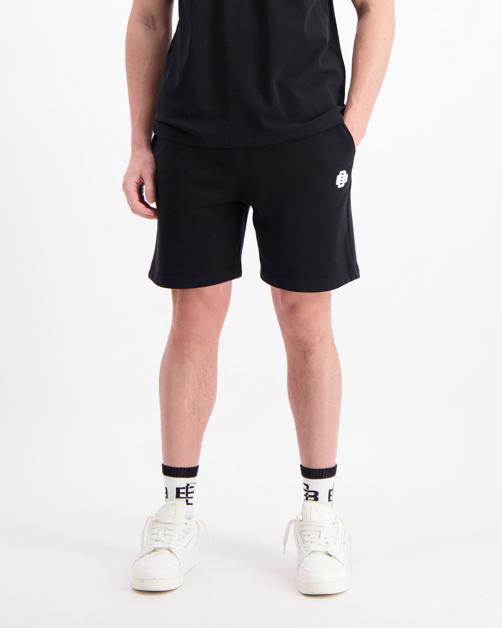 MONO RELAX SWEATSHORTS | Zwart