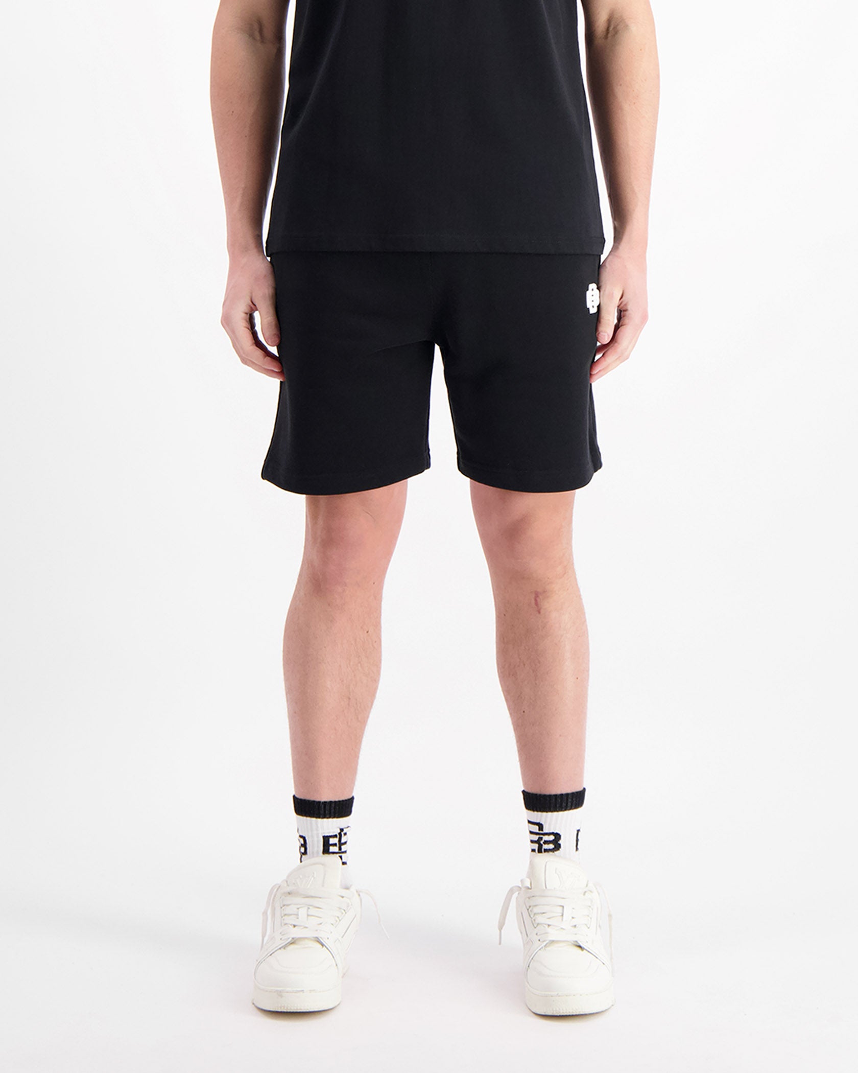 MONO RELAX SWEATSHORTS | Zwart