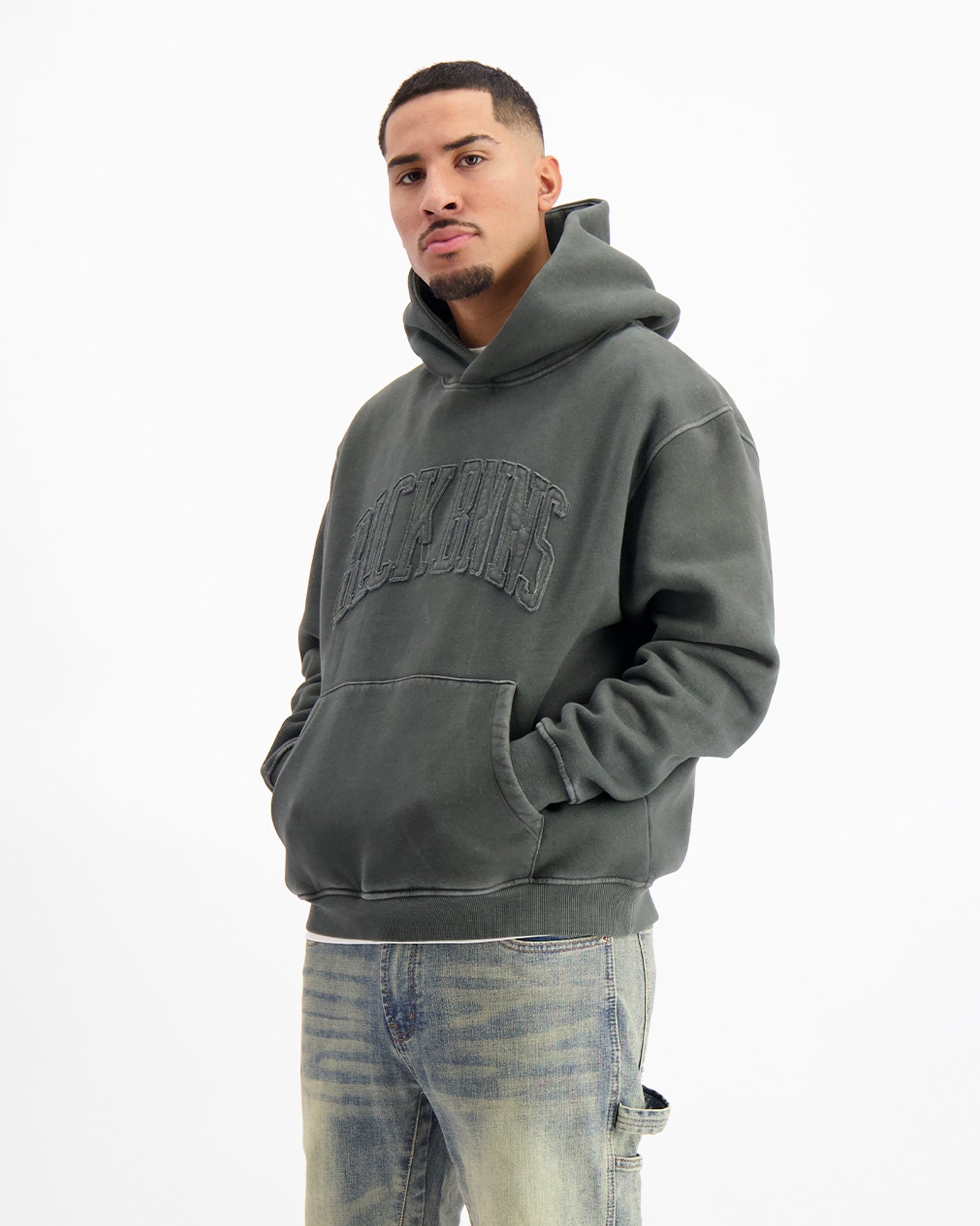 RIPPED ARCH HOODIE | Zwart gewassen