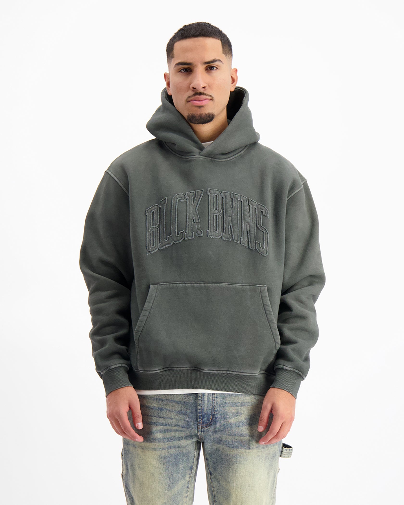 RIPPED ARCH HOODIE | Zwart gewassen