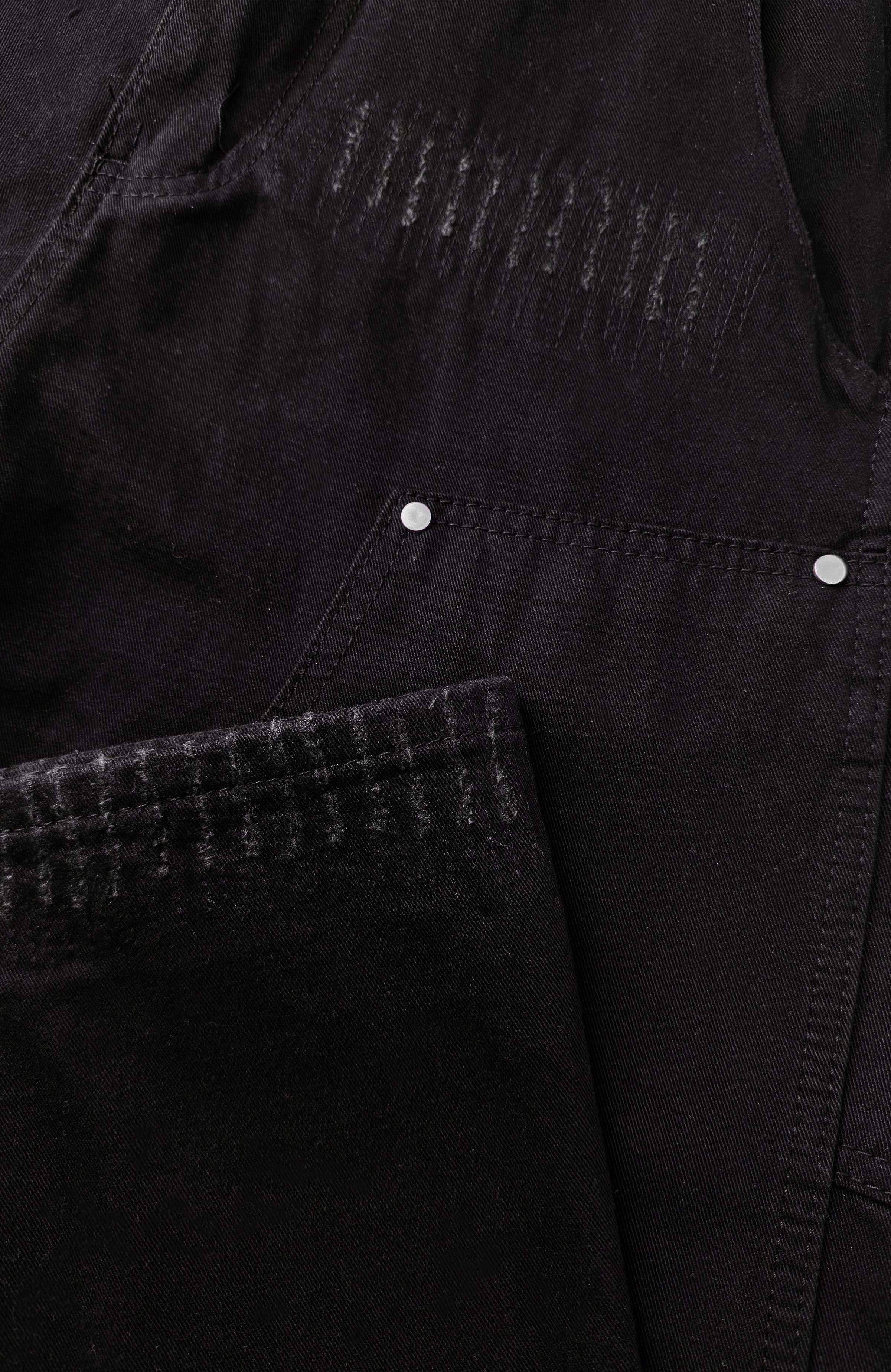 SCRATCHED CARPENTER | Zwart