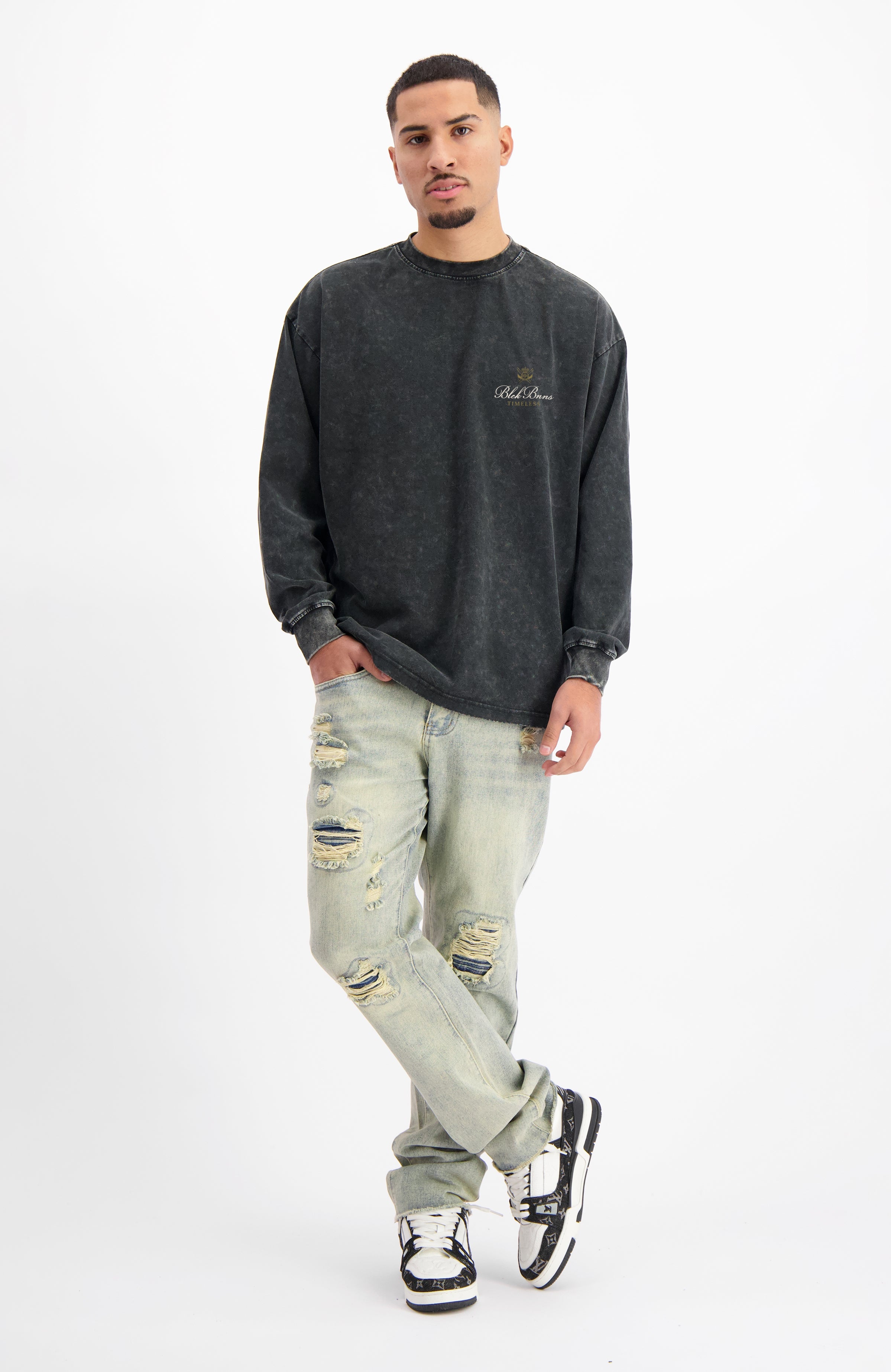 TIJDLOOS LONGSLEEVE | Zwart